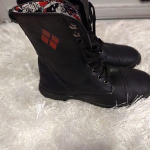 Harley Quinn boots